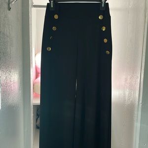 Black loose pants